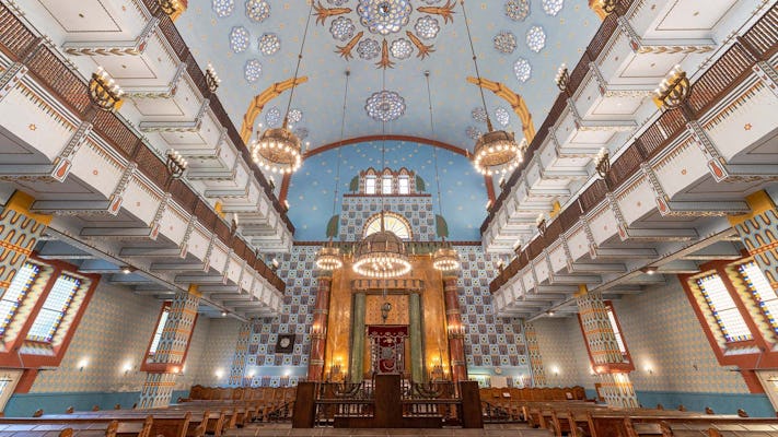 Kazinczy Synagogue entrance ticket with optional Jewish cuisine