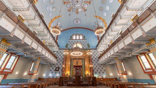 Biglietto d'ingresso alla sinagoga Kazinczy con cucina ebraica opzionale