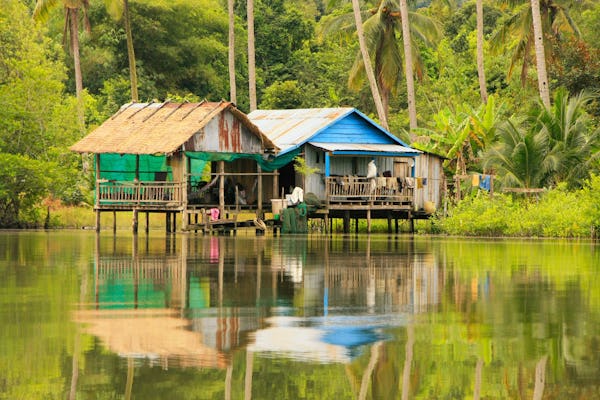 Excursão privada de barco pela natureza do Parque Nacional de Ream saindo de Sihanouk Ville