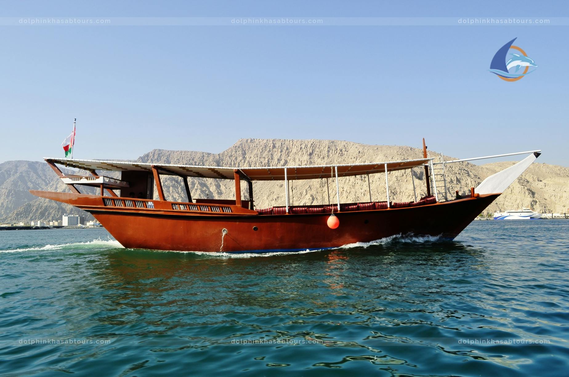 Full day dhow cruise with drinks and lunch to the Fjords of Musandam