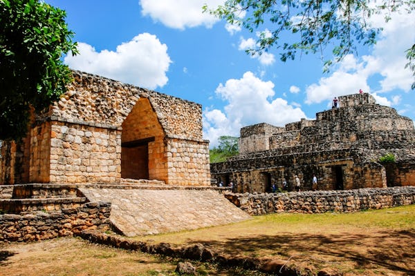 Visita autoguiada de 4 sitios mayas: Chichén Itzá, Tulum, Cobá y Ek Balam