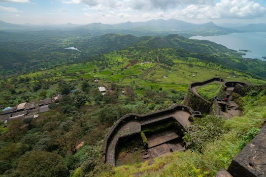 Historische Tour durch Lohagarh Fort und Bedse Cave von Pune