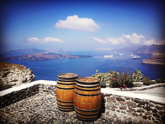 Sabores da excursão gastronômica e vinícola de Santorini