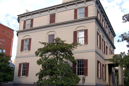 Savannah ghosts self-guided walking tour