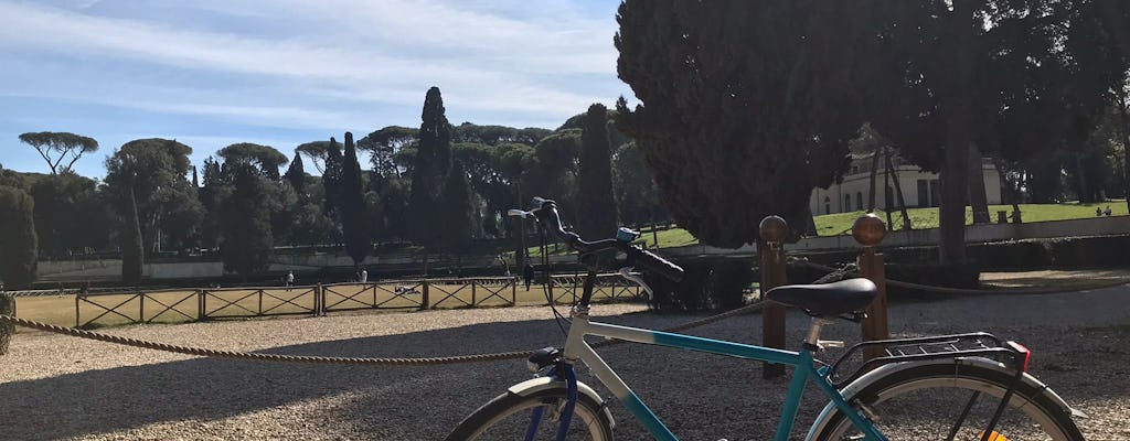 Passeio de bicicleta na Villa Borghese em Roma