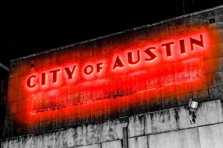 Austin  historic and haunted pub crawl tour
