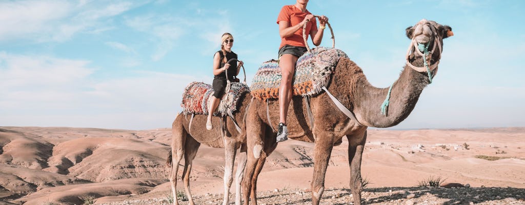 Passeio de camelo no deserto de Agafay com jantar e música ao vivo