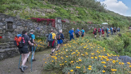 Ribeira Funda avec expérience de randonnée dans la paroisse de Maia
