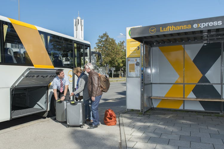 Lufthansa airport express bus to and from Munich city center