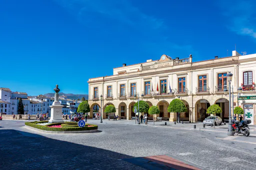 Ronda Guided Tour with Modernist Palace Visit