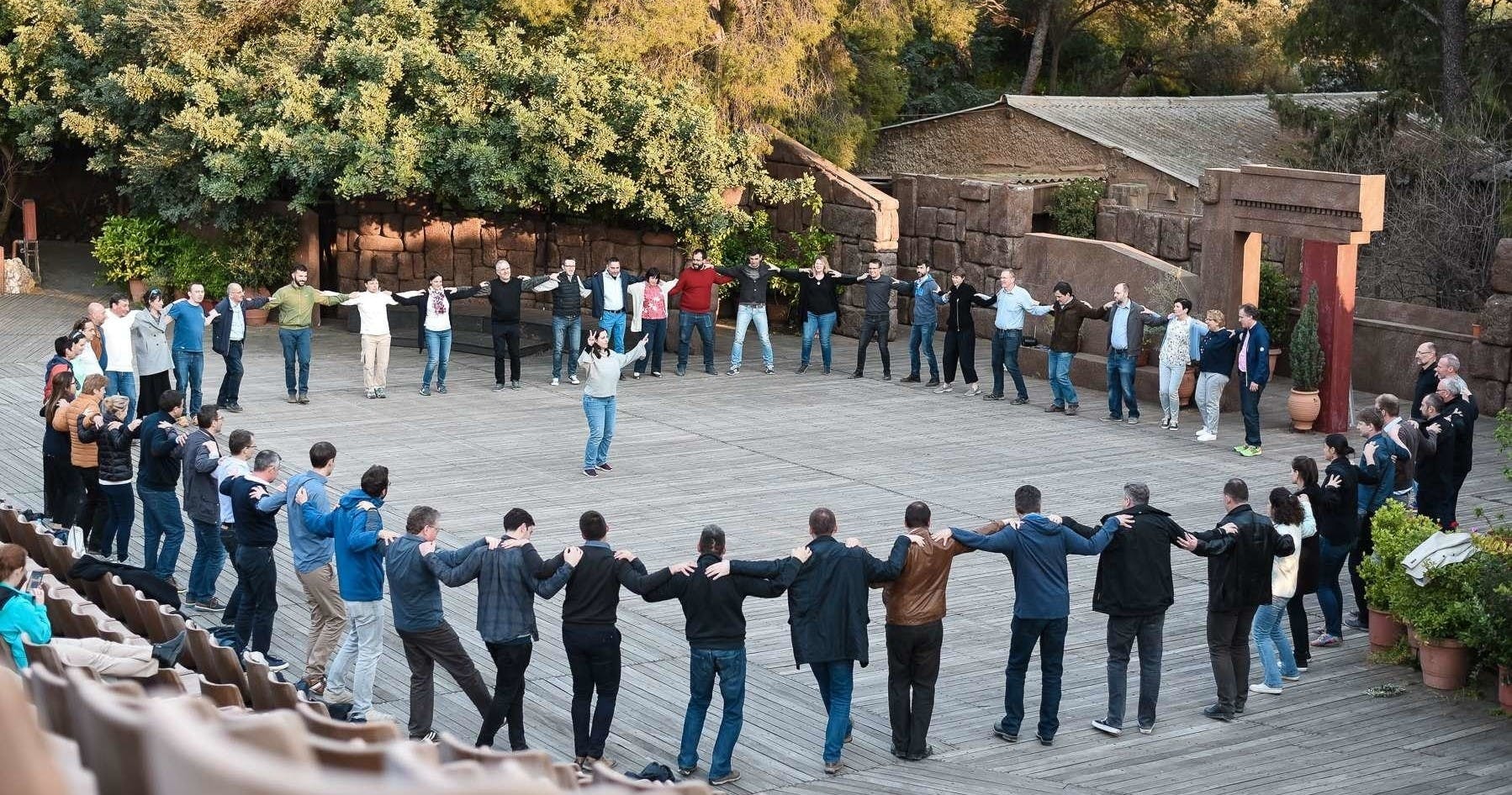 Private Zorba Greek dance lesson and dinner in Athens
