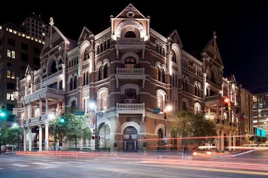 Austin  historic and haunted pub crawl tour