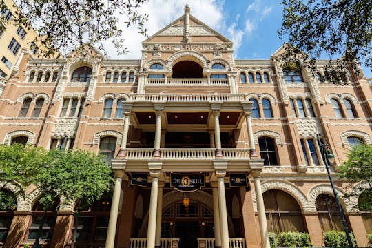 Tour a piedi per famiglie di Ghosts of Austin