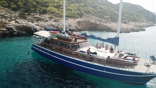 3-Island day cruise experience (Agistri-Moni-Aegina)