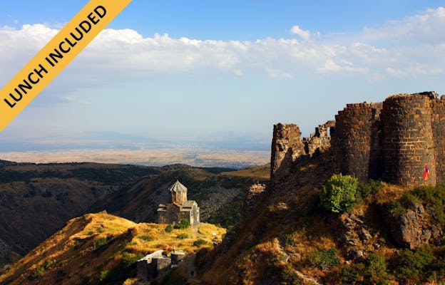 Armenisches Alphabet Denkmal, Amberd Festung und Weingut Gruppenführung