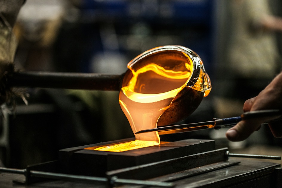 Lesson with a glass craftsman in Venice | musement