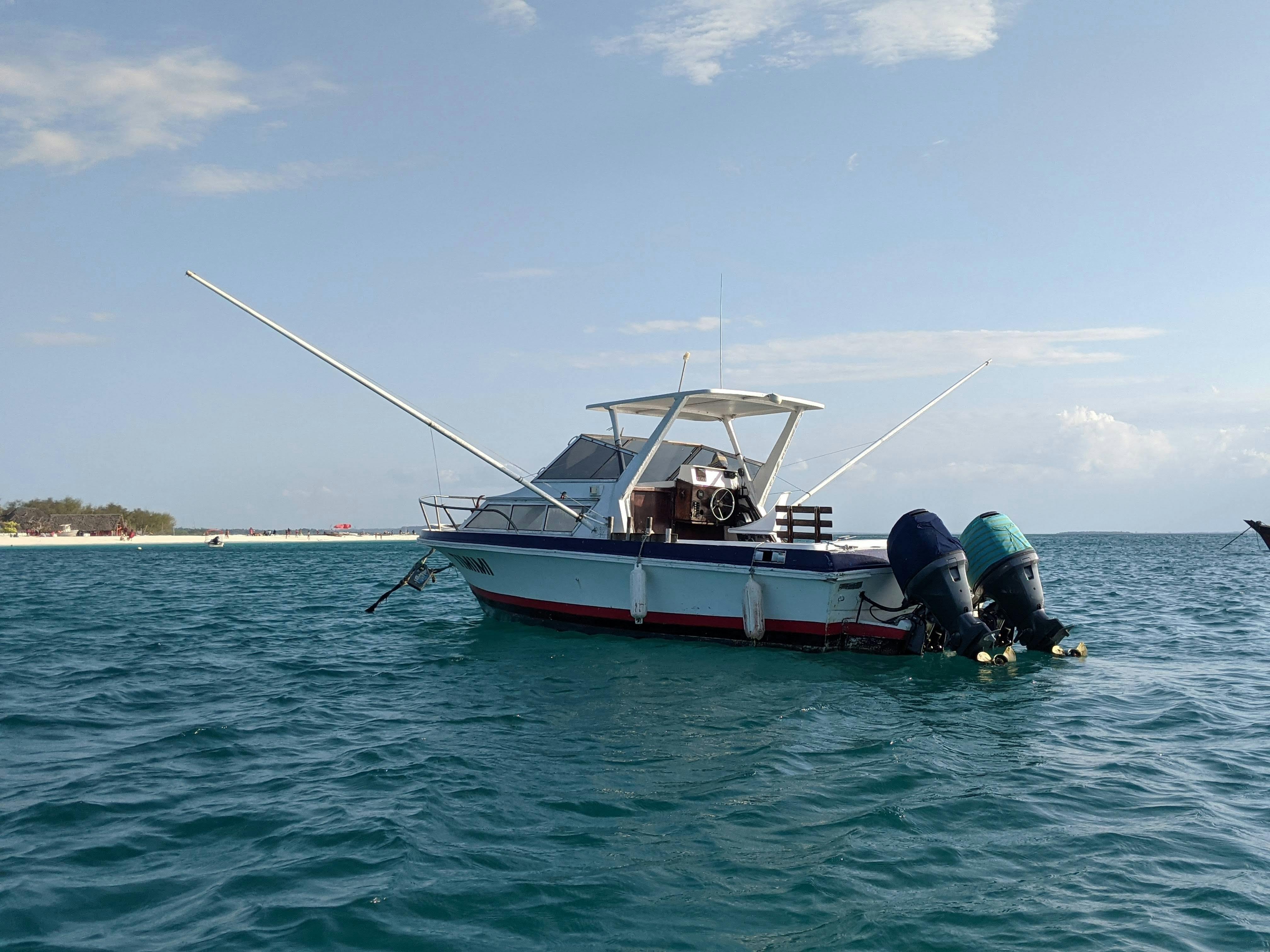 Excursão de dia inteiro de pesca em alto mar em Zanzibar