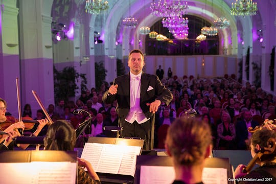 Uma noite em Schönbrunn: visita exclusiva ao palácio, jantar e concerto