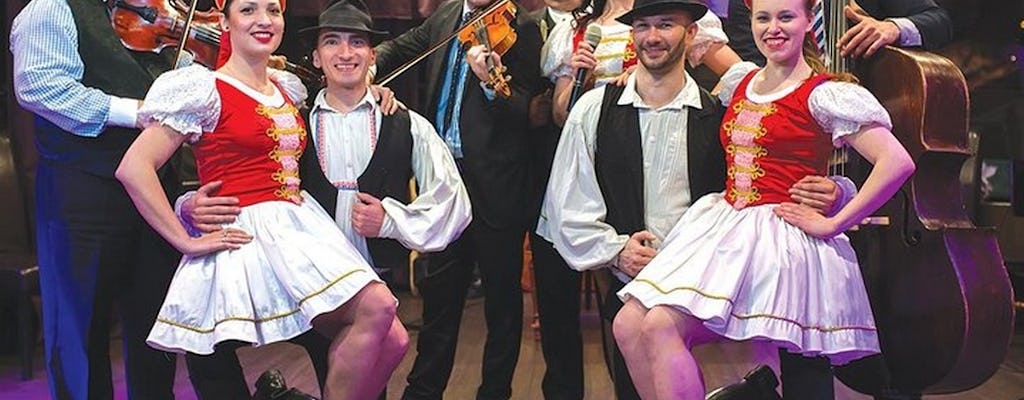 7-gangen diner-rondvaart met folklore-dansen en operetteshow