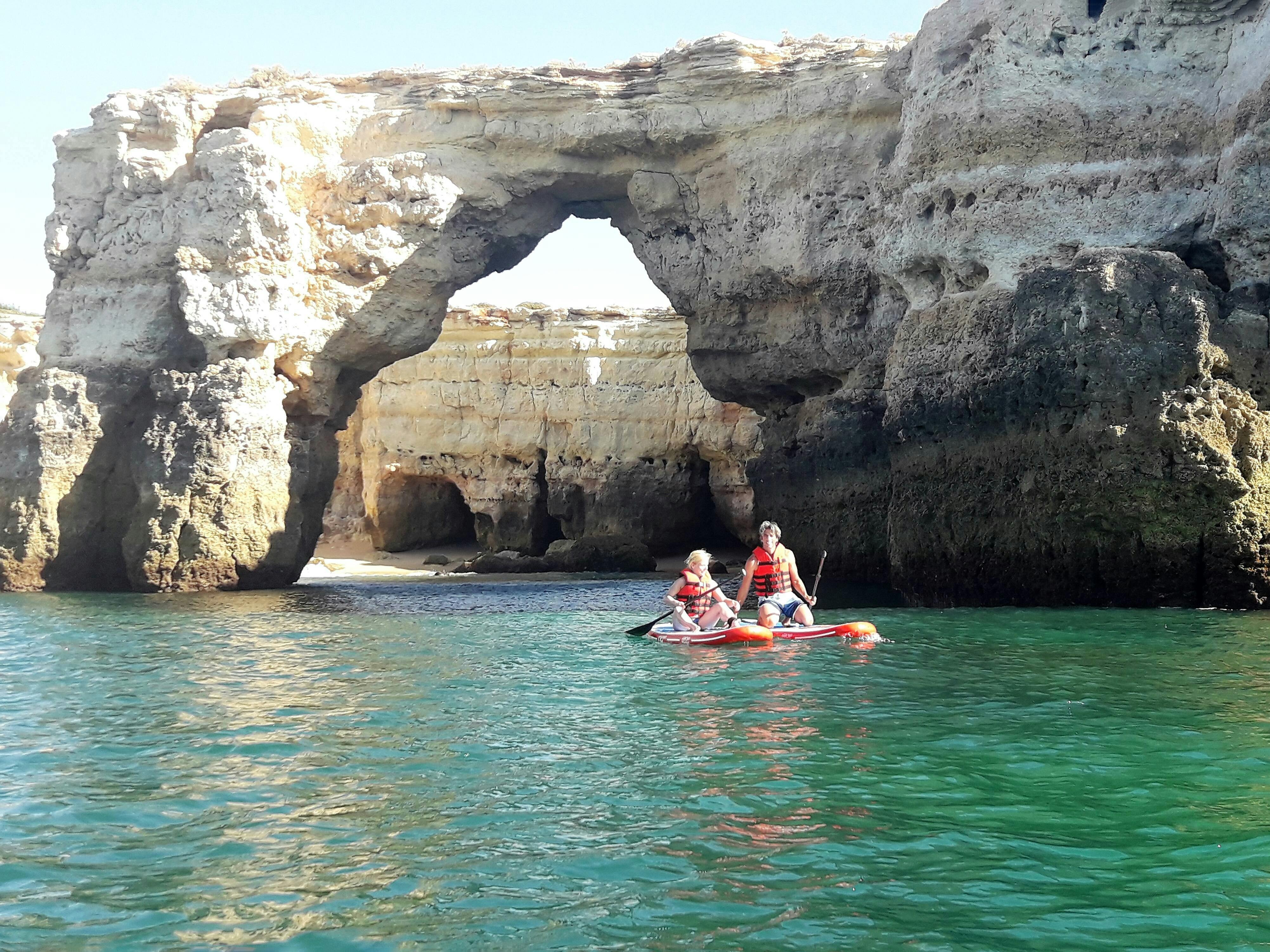 Cuevas y acantilados en Stand Up Paddle Ticket