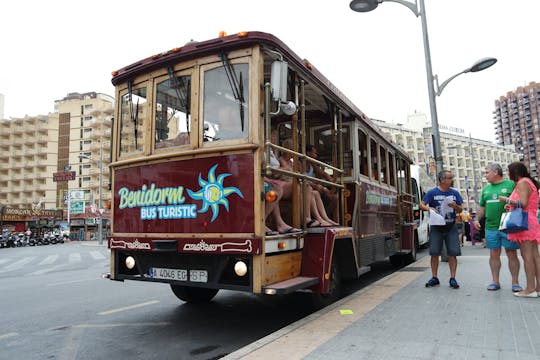 Autocarro turístico hop-on hop-off de Benidorm