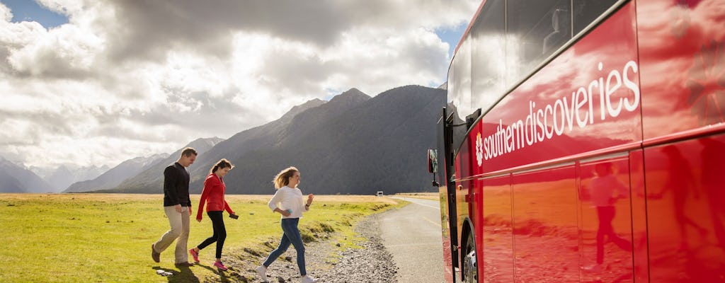 Milford Sound sightseeing tour and cruise from Te Anau