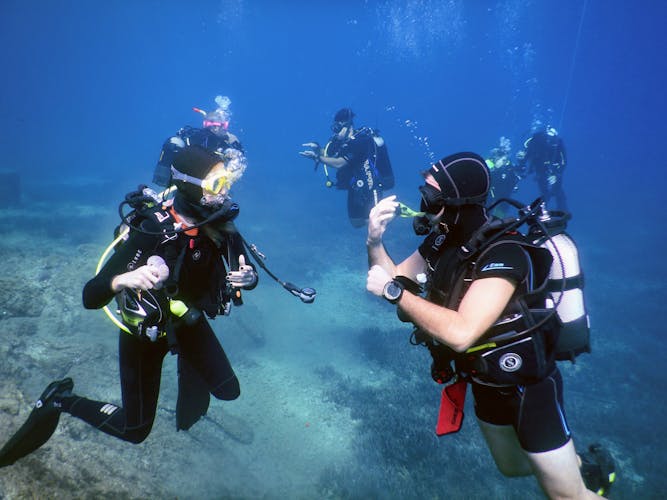 Three-day private scuba diver course near Athens
