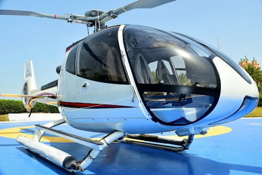 Private 25-minute city flight by helicopter in Dubai