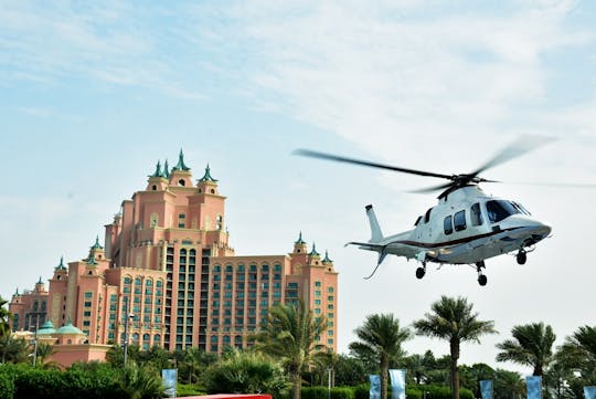 17-minute iconic ride by helicopter in Dubai