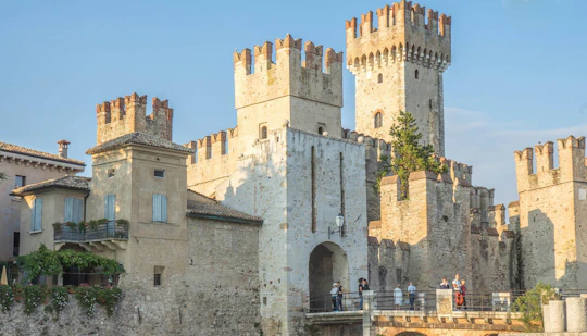 Sirmione 4-hour guided boat cruise from Garda-Bardolino