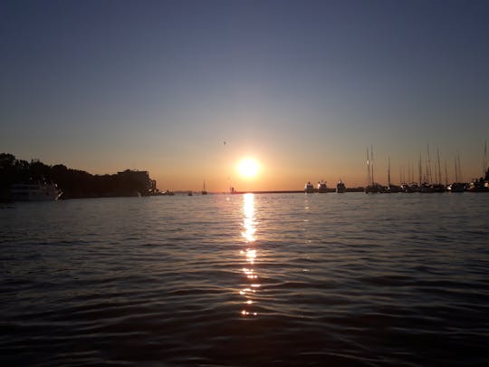 Paseo en barco al atardecer en Zadar