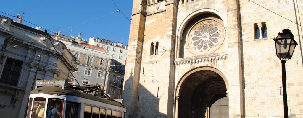 Tour privado en tuk-tuk por lo mejor de Lisboa