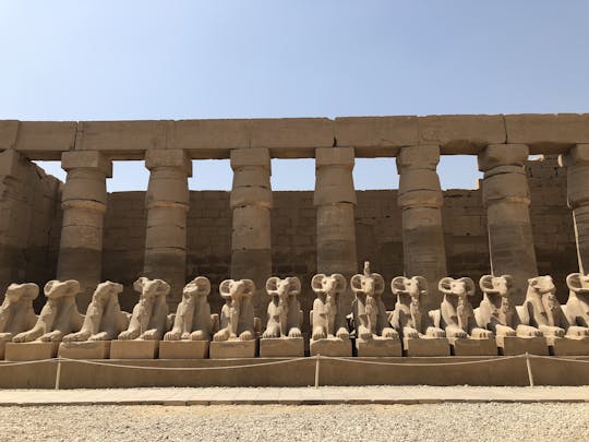Tour clássico de Luxor em polonês com almoço de Hurghada
