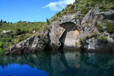 10.30am Scenic Ngātoroirangi Māori rock carvings boat cruise
