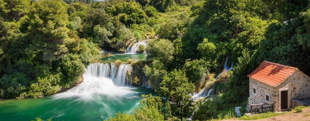 Excursão de um dia ao parque nacional de Krka e Šibenik, incluindo almoço