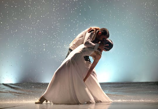 Son Amarin Exhibit-show kuljetuksilla