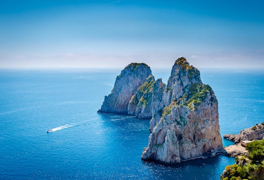 Excursion en bateau à Capri avec arrêt optionnel à la Grotte Bleue