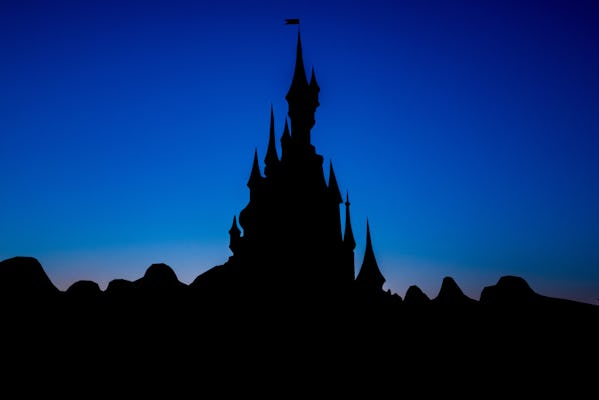 Trasferimento privato a Disneyland Paris in minivan di lusso