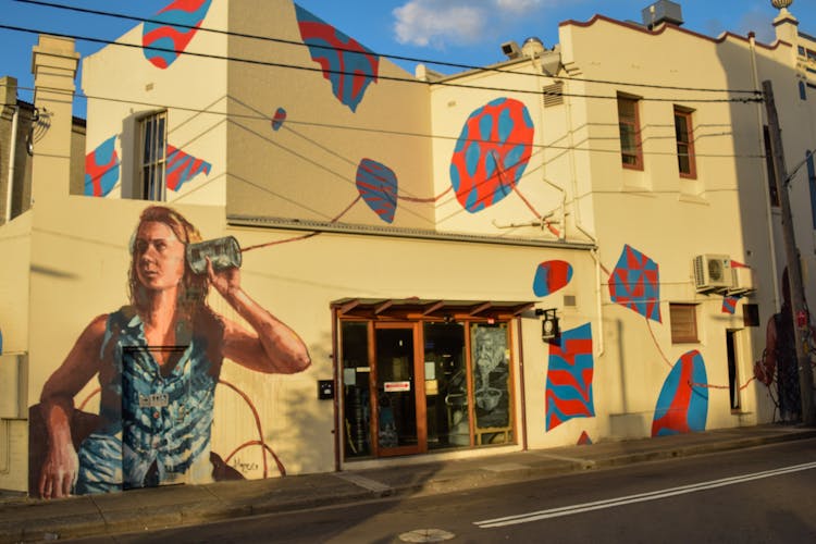 Sydney's Newtown food and street art tour