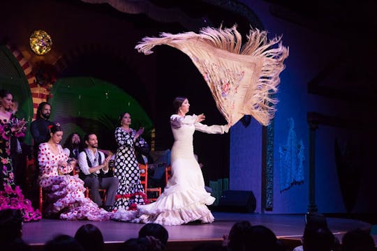 Espectáculo flamenco en vivo con cena gourmet exclusiva del chef en Sevilla