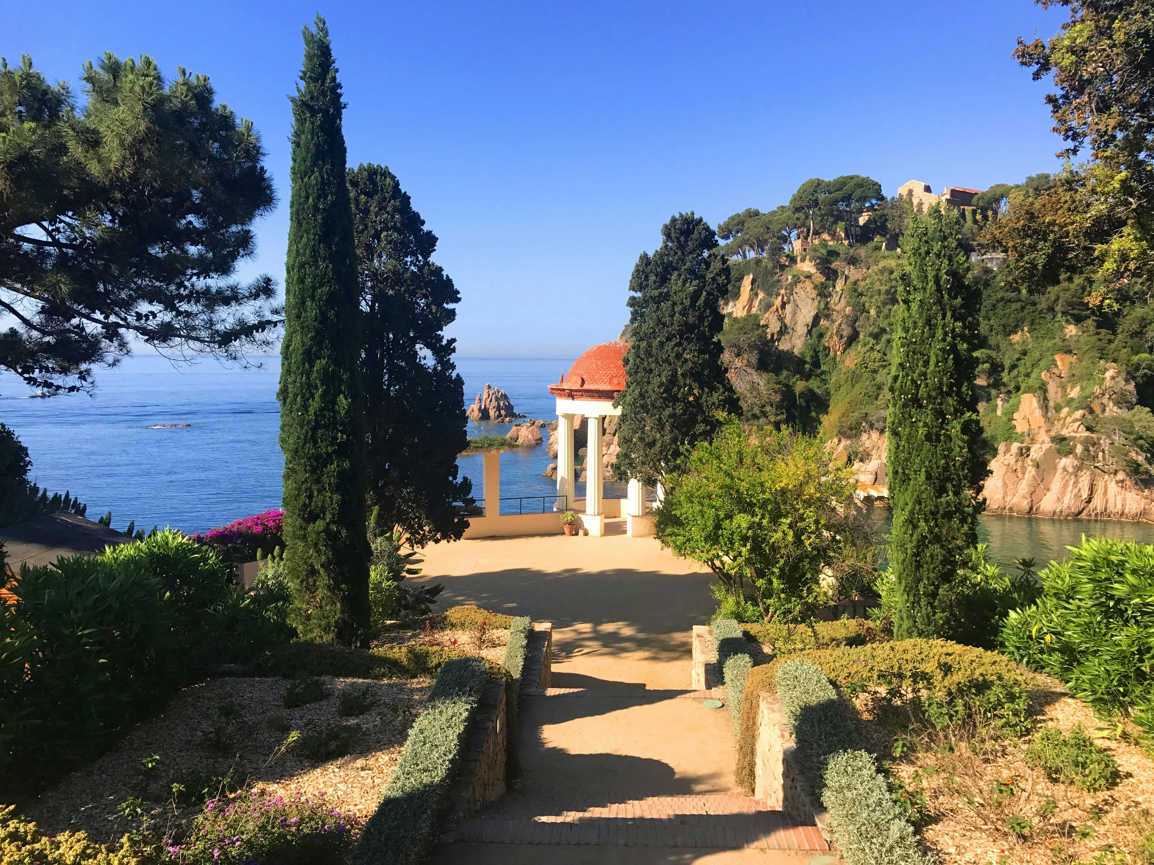 Marimurtra Botanical Gardens and Girona Walking Tour