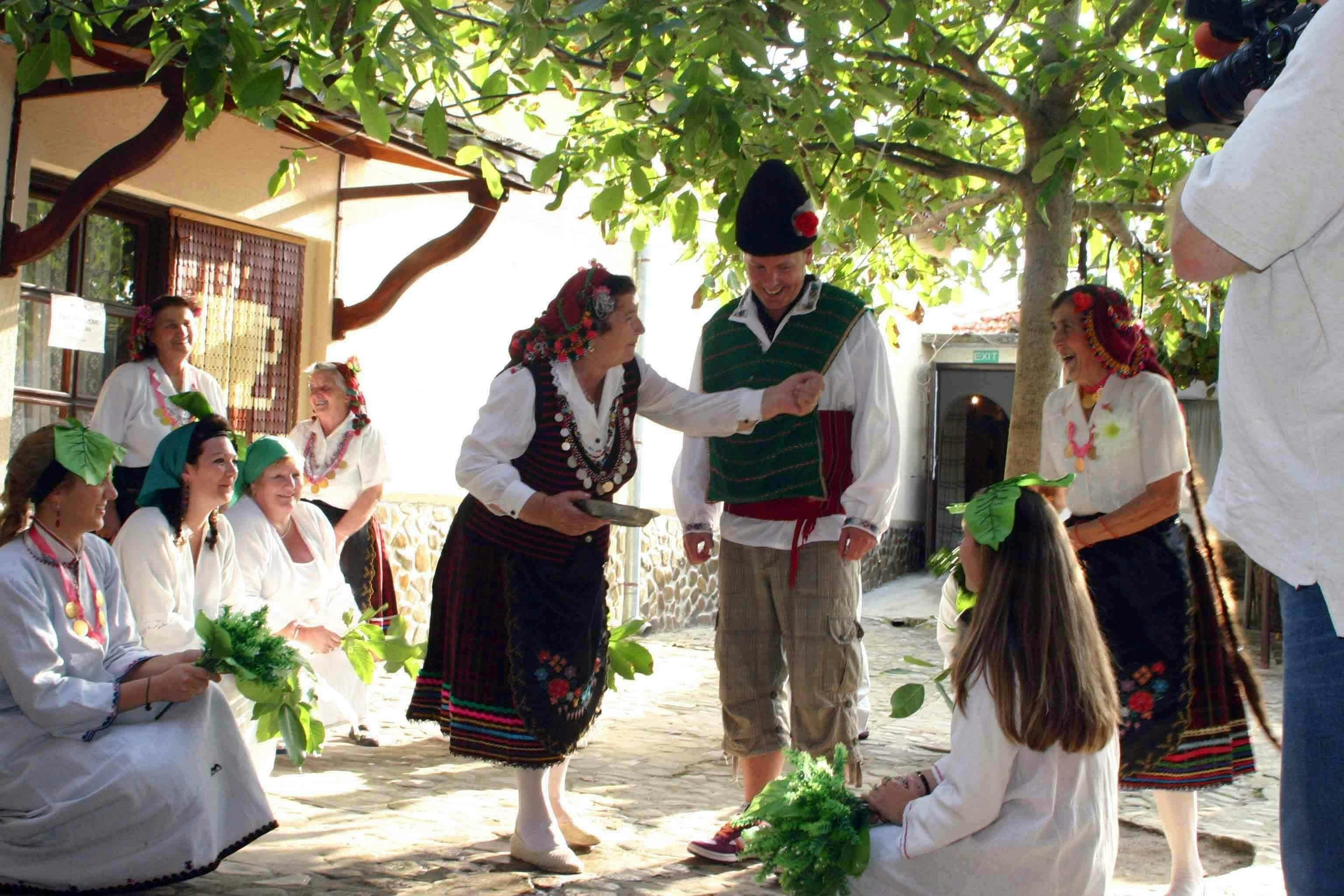 Roman Varna & Solnik Village Tour