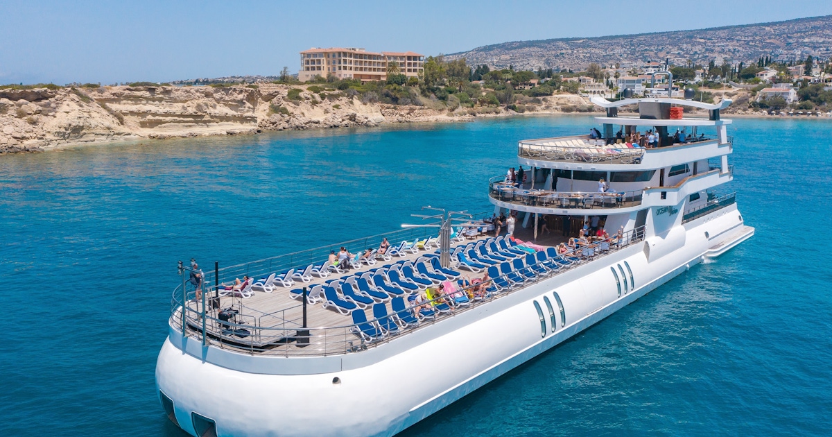 boat cruises paphos