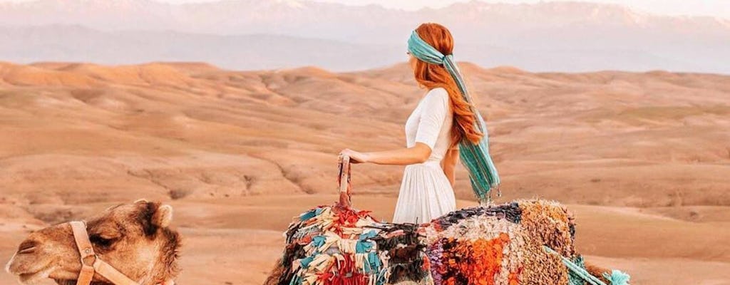 Paseo privado en camello al atardecer por el desierto de Agafay desde Marrakech