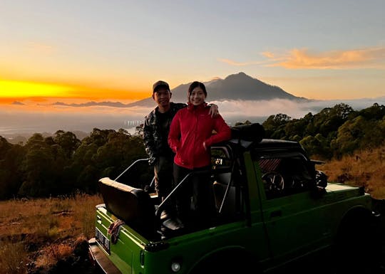 Lever du soleil sur le mont Batur et excursion en jeep 4x4 aux sources chaudes naturelles