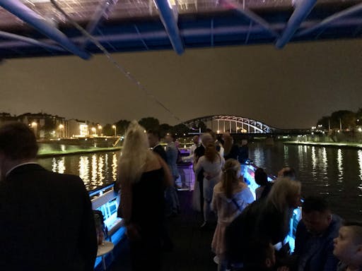 202205086277a30d19907.jpg