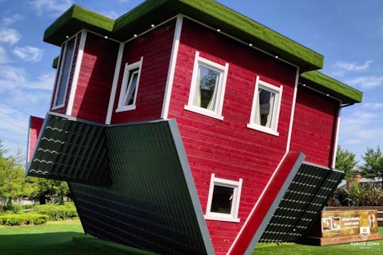 Upside Down House experience in Lakeside tickets