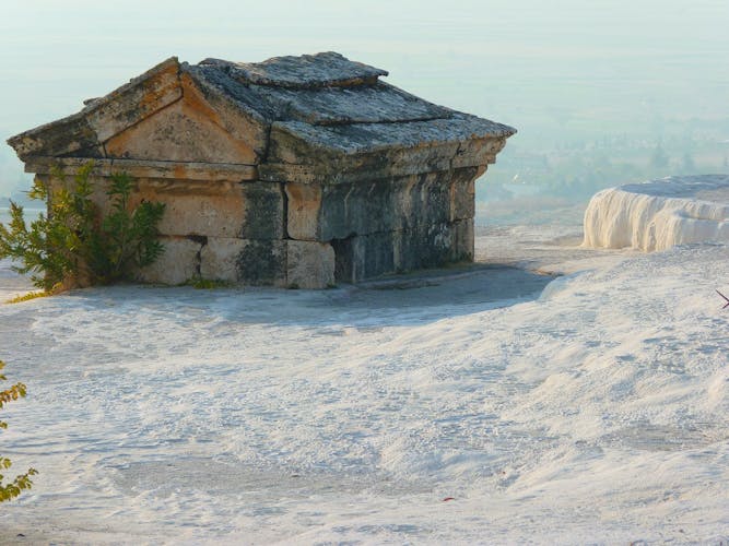 Exploring Pamukkale and Hierapolis ruins group tour from Denizli