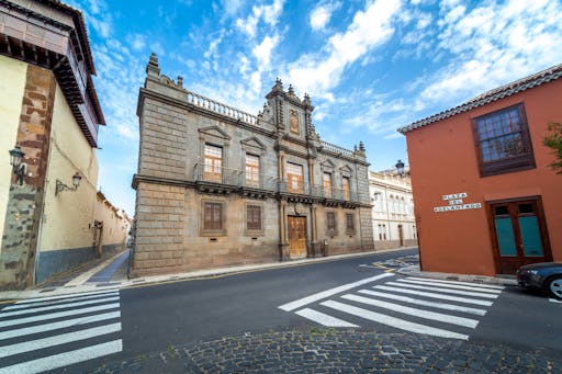 La Laguna Walking Tour with Local Guide