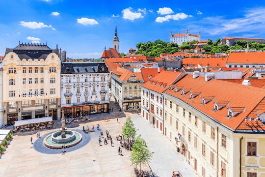 Rondleiding door het centrum van Bratislava vanuit Wenen met koffie en cake